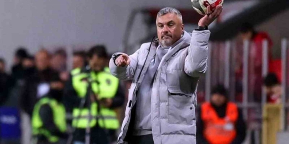 Samsunspor Teknik Direktörü Reis: "İlk yarı bizim adımıza başarılı geçti"