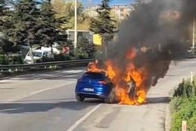 Samsunsporlu Musaba’nın otomobili alev alev yandı, futbolcu yara almadan kurtuldu