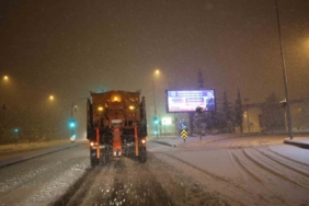 Şanlıurfa Büyükşehir Belediyesi kar mesaisinde