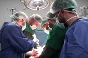 Şanlıurfa’da 25 santimetrelik dev kist ameliyatla alındı