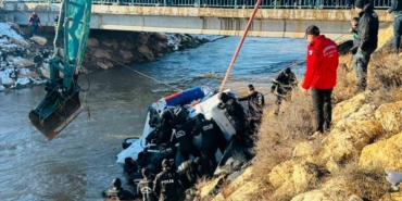 Şanlıurfa’da kanala uçan otomobildeki kayıp 3 kişinin cesedine ulaşıldı