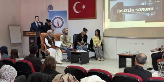 Şaphane MYO’da "Sosyo-Ekonomik Analiz ve Politika Geliştirme Öğrenci Çalıştayı" başlıklı etkinlik