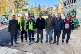 Saray Mahallesi’nde asfalt çalışmaları sürüyor