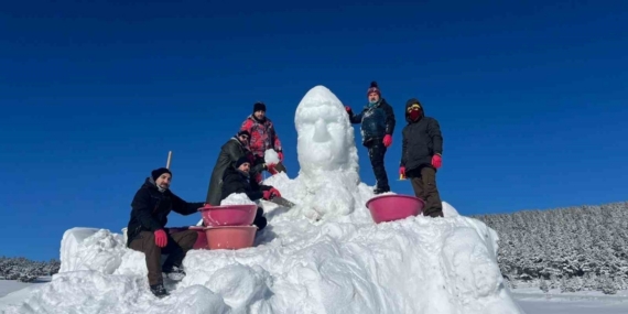 Sarıkamış’ın "Beyaz Dramı" kardan heykellerle canlanıyor