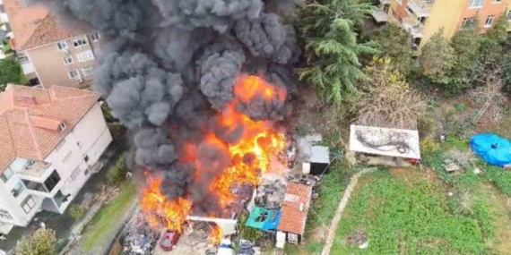 Sarıyer’de oto tamirhane deposunda yangın paniği: Dükkan kullanılamaz hale geldi