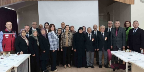 Şehit yakınları ve gaziler için Ebru Sanatı kursu
