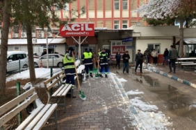 Şehitkamil’de kar ve buzlanmaya karşı kesintisiz mücadele