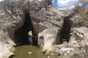 Selendi’de antik "Delikli Bent" keşfedilmeyi bekliyor