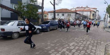 Selendi’de kros yarışı nefes kesti