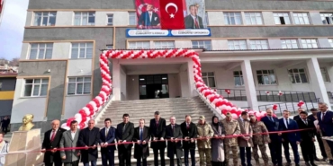 Şemdinli’de 24 sınıflı okul ile aile sağlığı merkezi açıldı