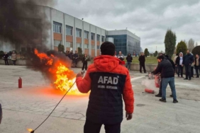 Seramik fabrikasında yangın ve tahliye tatbikatı yapıldı