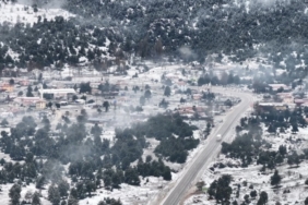 Seydikemer yaylaları beyaza büründü