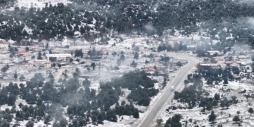 Seydikemer yaylaları beyaza büründü