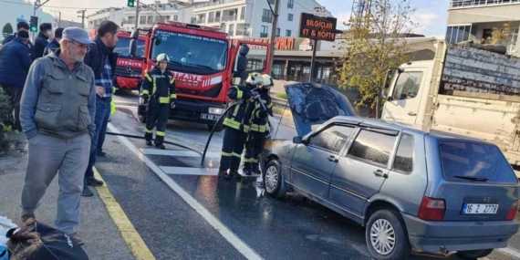 Seyir halindeki otomobilde yangın paniği