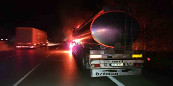 Seyir halindeki tankerde yangın çıktı alevler ormana sıçradı