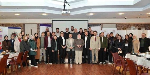 Sigortacılık öğrencileri sektör temsilcileriyle bir araya geldi