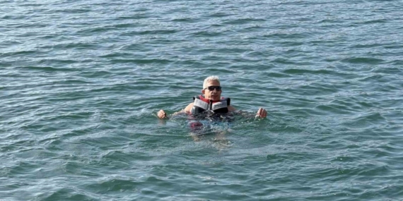 Siirt’te Aralık ortasında Botan Vadisinde suya girdiler