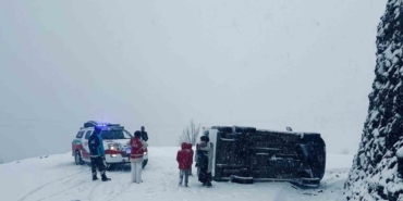 Siirt’te minibüs devrildi: 6 yaralı