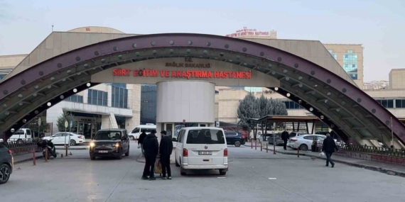 Siirt’te tahlil sonuçlarını değiştirdiği iddiasıyla 8’i sağlık çalışanı 30 kişi gözaltına alındı