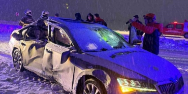 Siirt’te yol çalışması yapan araç ile otomobil çarpıştı: 1 ölü, 4 yaralı