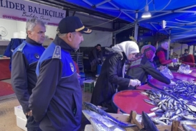 Şikâyet üzerine balık tezgâhları denetlendi