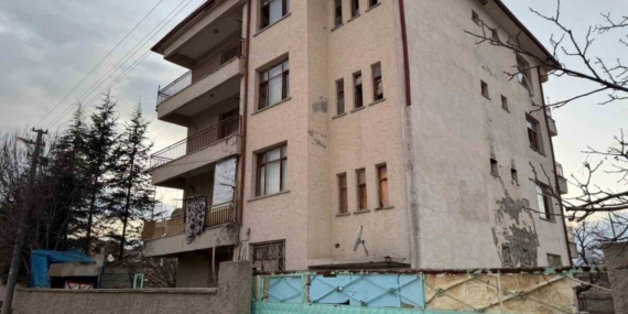 Silahla ateş edip yangın çıkardı