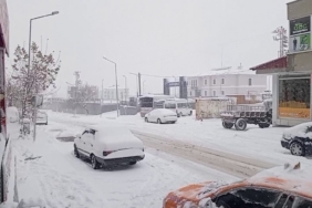 Sincik’te kar yağışı ilçeyi beyaza bürüdü