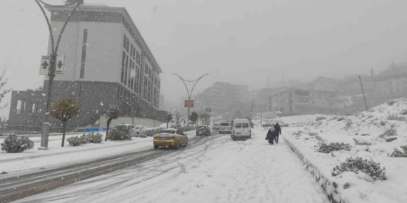 Şırnak’ta eğitime kar engeli