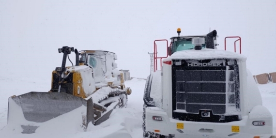 Şırnak’ta kar yolları kapattı, beyaz esaret başladı