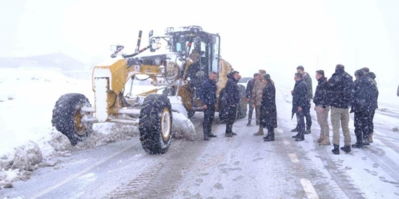 Şırnak’ta yoğun kar alarmı: Kriz masası aktif, yollar için seferberlik