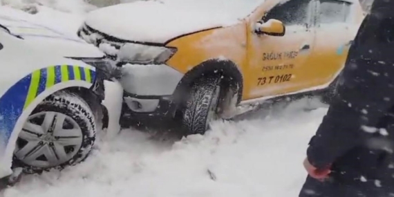 Şırnak’ta yoğun kar ve buzlanma zincirleme kazaya neden oldu
