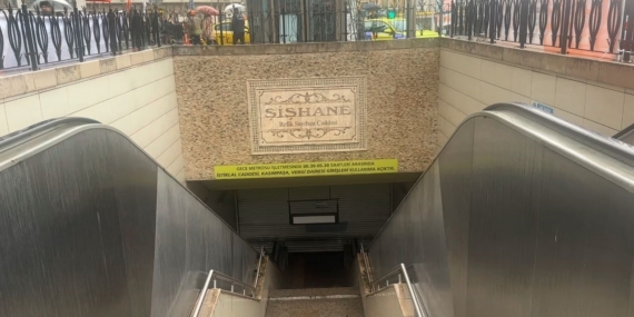 Şişhane metro istasyonunda raylara atlayan bir kişi intihar etti