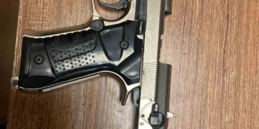 Şişli’de İETT durağında gündüz vakti havaya ateş açan şüpheli yakalandı