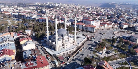 Sivas’ın silüetini yeniledi, şehrin her yerinden görülebiliyor