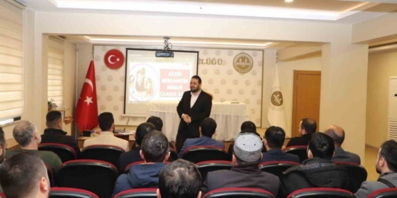 Sivas’ta "baba okulu" semineri başladı