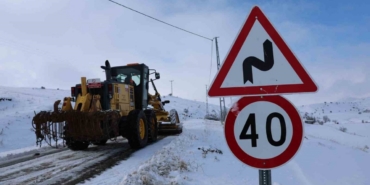 Sivas’ta karla kaplı yolda hayat kurtaran seferberlik