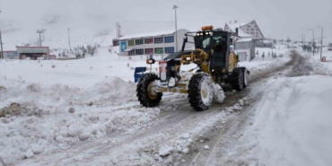 Sivas’ta yoğun kar nedeniyle 69 yerleşim yerine araç ulaşımı sağlanamıyor
