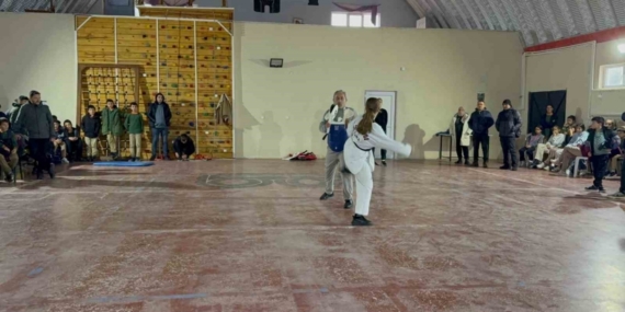 Sofular Ortaokulunda tekvando rüzgarı