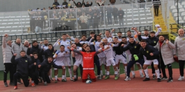 Söğütspor zorlu maçı kazanmasını bildi