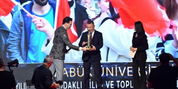 Sosyalfest, Uluslararası Elmas Ödülleri’nden ödülle döndü