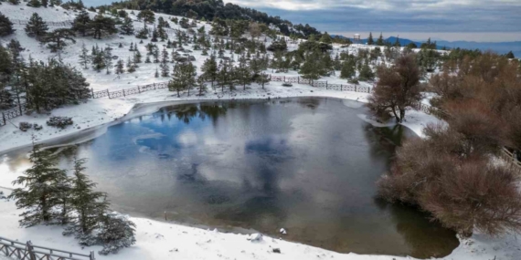 Spil Dağı beyaz gelinliğini giydi