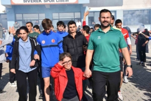 Spor lisesi öğrencileri, engelli öğrencileri ağırladı