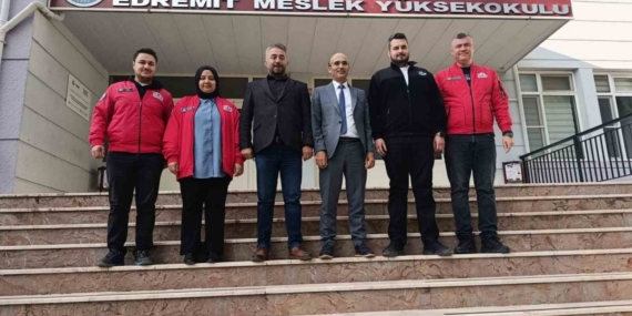T3 Vakfı’dan Edremit Meslek Yüksekokulu’na TEKNOFEST ziyareti