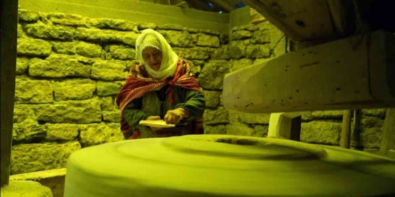 Tarihi değirmenler dönüyor, mısır unu gurbet yollarına çıkıyor