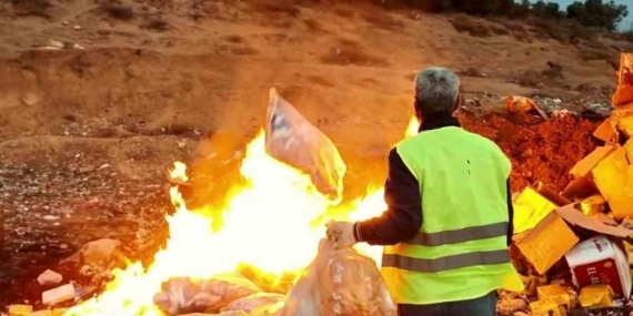 Tarihi geçmiş ürünlerle çocukları zehirleyeceklerdi: 2 ton cips, şekerleme ve çikolata imha edildi