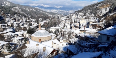 Tarihi osmanlı kasabasında kış güzelliği