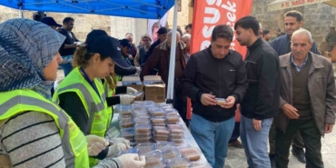 Tarsus’ta şehitler için helva ikramı