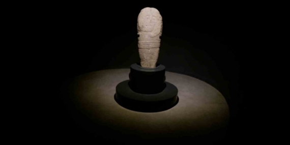 Taş Baba Heykeli ilgi odağı