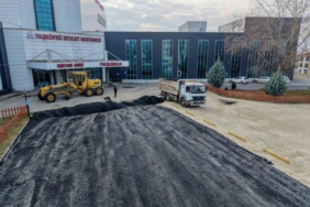 Taşköprü Belediyesi hastane otoparkını sıcak asfaltla buluşturdu