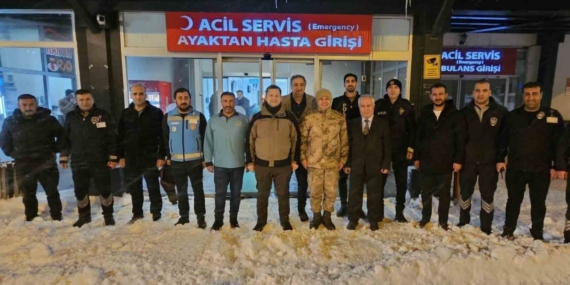 Tatvan Kaymakamı Demirer’den yeni yıl ziyaretleri